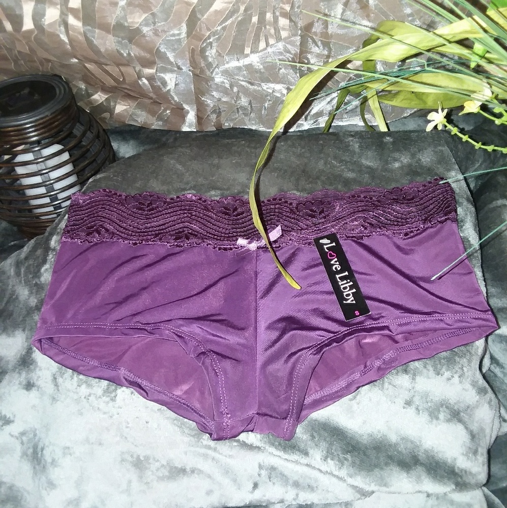 🐌NWT Silky Lace Top Boyshorts.🐌